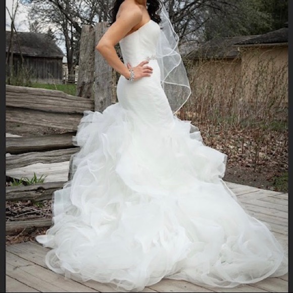 Kleinfeld wedding dress for sale!! Worn once - Picture 2 of 4